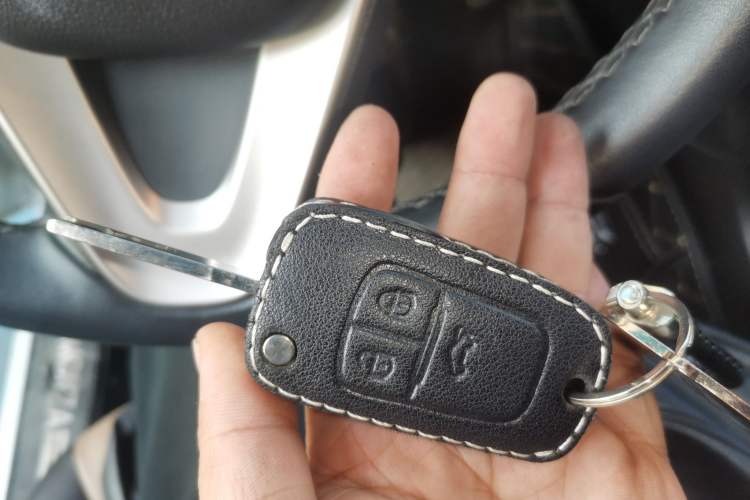 Used Chevrolet Monza 2022 320 Automatic Enjoyment Sunroof Version Vehicle Key