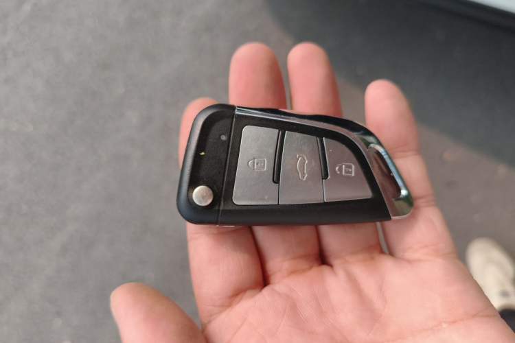 Used Chevrolet Monza 2022 320 Automatic Enjoyment Sunroof Version Vehicle Key