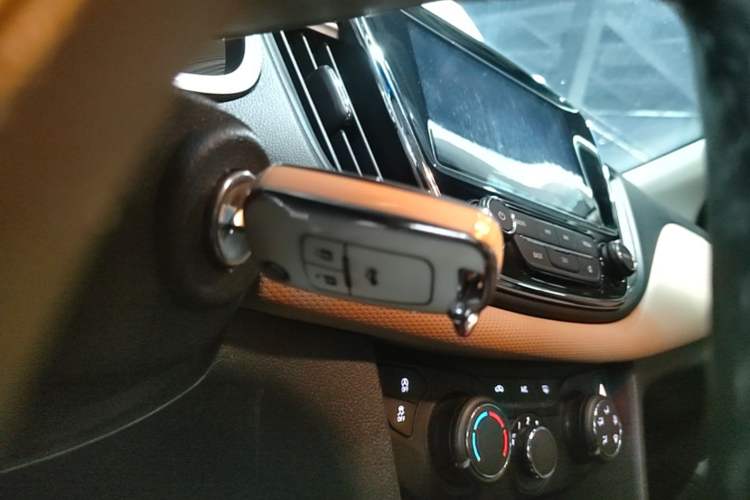 Used Chevrolet Monza 2022 320 Automatic Enjoyment Sunroof Version Vehicle Key