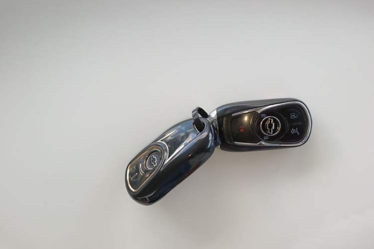 Used Chevrolet Monza 2022 320 Automatic Enjoyment Sunroof Version Vehicle Key
