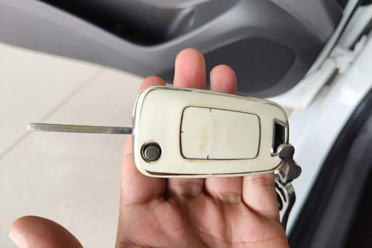 Used Chevrolet Monza 2022 320 Automatic Enjoyment Sunroof Version Vehicle Key