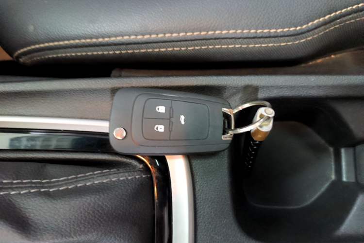 Used Chevrolet Monza 2022 320 Automatic Enjoyment Sunroof Version Vehicle Key