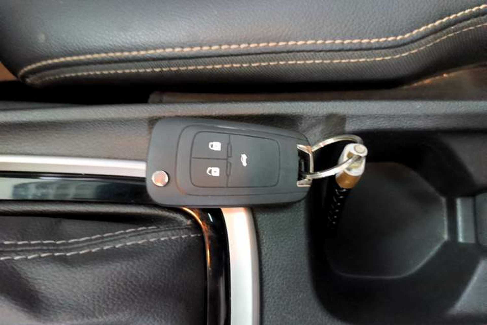 Used Chevrolet Monza 2022 320 Automatic Enjoyment Sunroof Version Vehicle Key