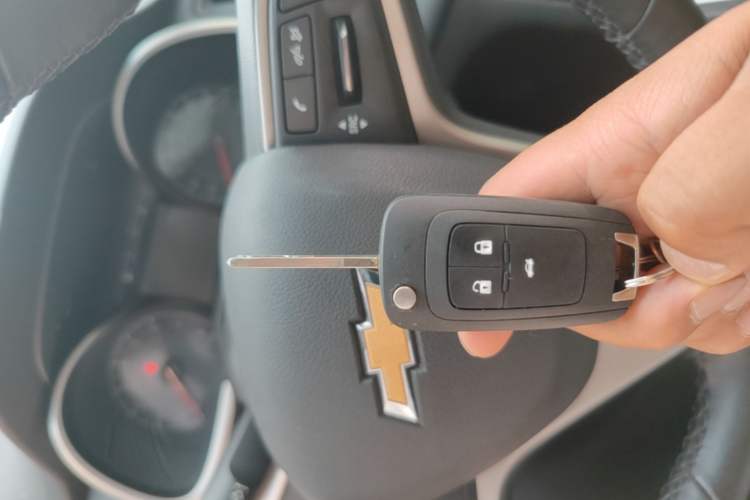 Used Chevrolet Monza 2022 320 Automatic Enjoyment Sunroof Version Vehicle Key