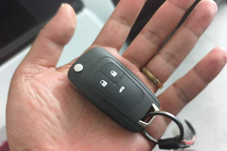 Used Chevrolet Monza 2022 Light Hybrid Redline 320T Dual-Clutch Thrilling Edition Vehicle Key
