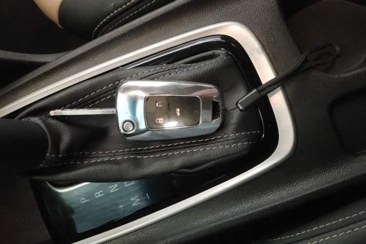 Used Chevrolet Monza 2022 320 Automatic Enjoyment Sunroof Version Vehicle Key
