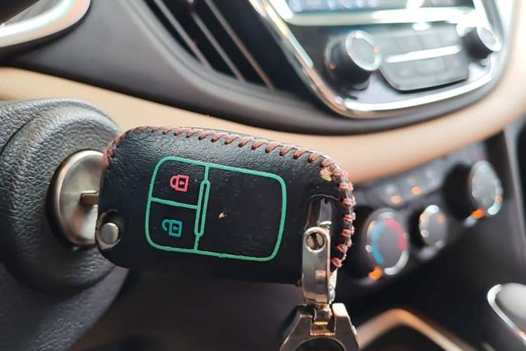 Used Chevrolet Monza 2022 320 Automatic Enjoyment Sunroof Version Vehicle Key