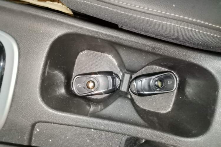 Used Chevrolet Monza 2022 320 Automatic Enjoyment Sunroof Version Vehicle Key