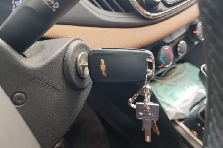 Used Chevrolet Monza 2022 320 Automatic Enjoyment Sunroof Version Vehicle Key