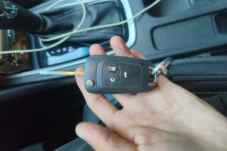 Used Chevrolet Monza 2022 320 Automatic Enjoyment Sunroof Version Vehicle Key