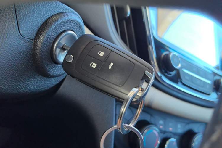 Used Chevrolet Monza 2022 320 Automatic Enjoyment Sunroof Version Vehicle Key