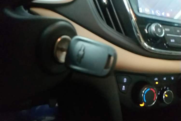 Used Chevrolet Monza 2022 320 Automatic Enjoyment Sunroof Version Vehicle Key