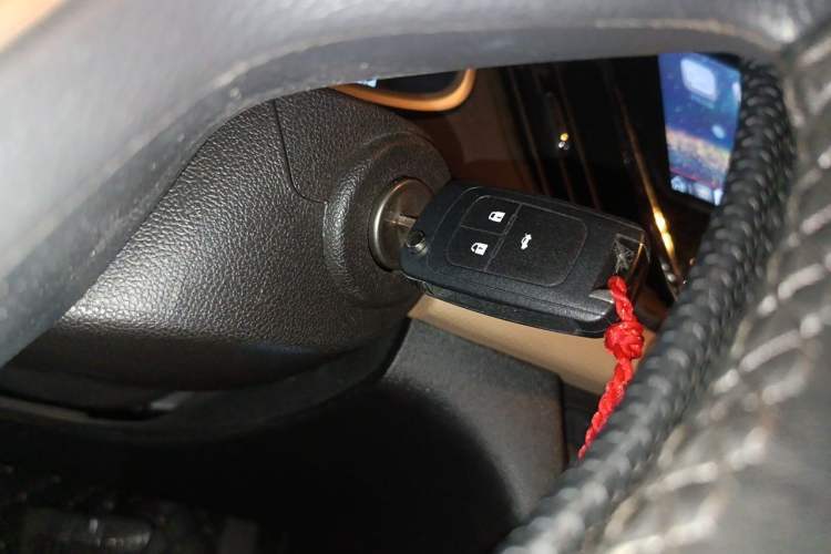 Used Chevrolet Monza 2022 320 Automatic Enjoyment Sunroof Version Vehicle Key