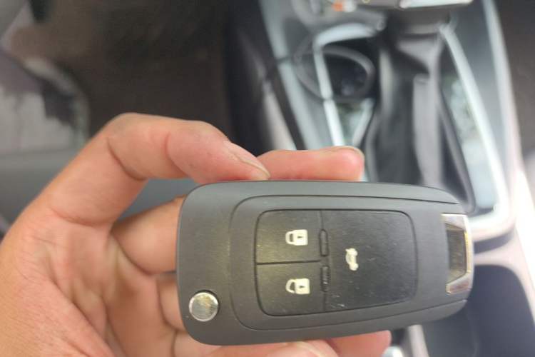 Used Chevrolet Monza 2022 Light Hybrid RS 330T Automatic Comfort Edition Vehicle Key