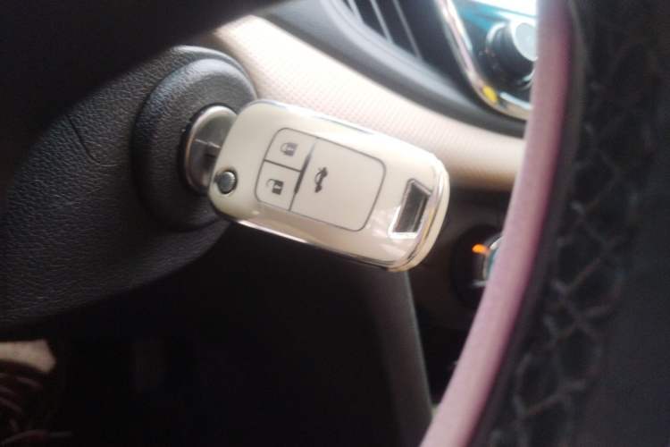 Used Chevrolet Monza 2022 320 Automatic Enjoyment Sunroof Version Vehicle Key