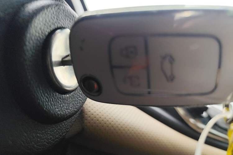 Used Chevrolet Monza 2022 320 Automatic Enjoyment Sunroof Version Vehicle Key