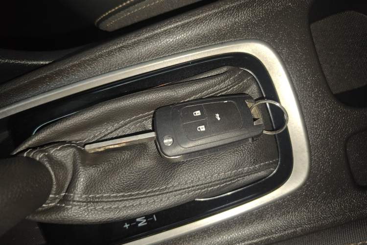 Used Chevrolet Monza 2022 320 Automatic Enjoyment Sunroof Version Vehicle Key