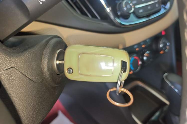 Used Chevrolet Monza 2022 320 Automatic Enjoyment Sunroof Version Vehicle Key