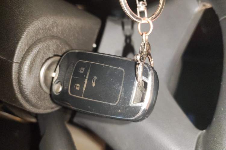 Used Chevrolet Monza 2022 320 Automatic Enjoyment Sunroof Version Vehicle Key