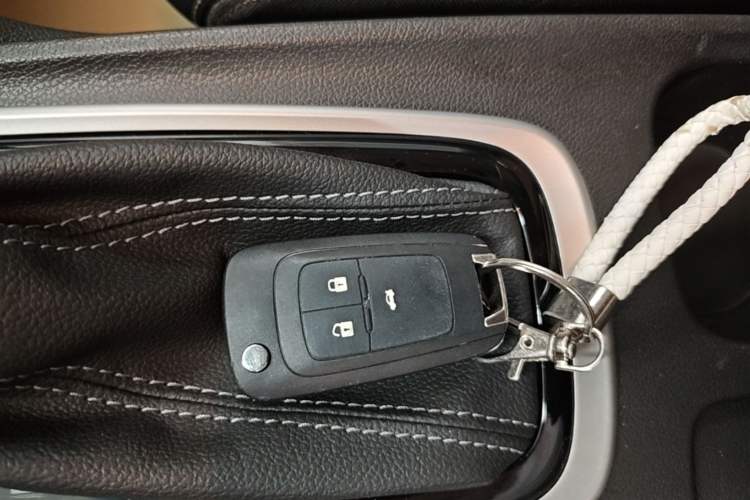 Used Chevrolet Monza 2022 320 Automatic Enjoyment Sunroof Version Vehicle Key