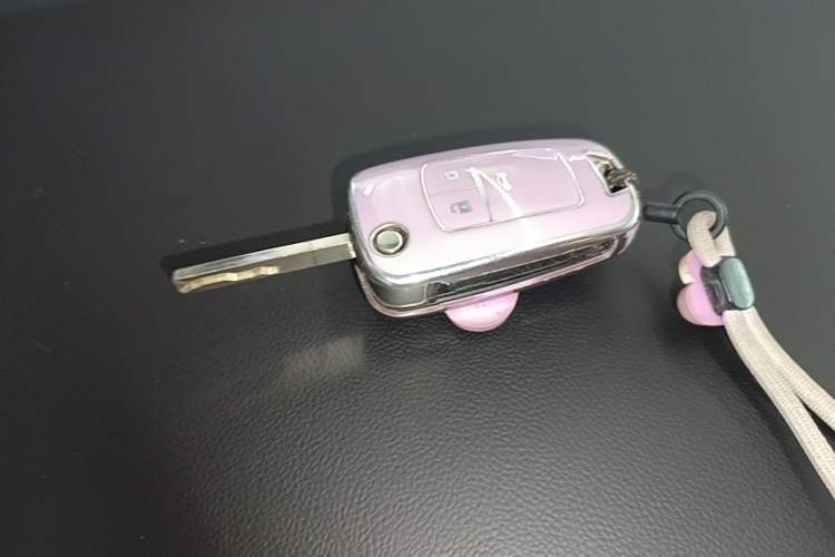 Used Chevrolet Monza 2022 320 Automatic Enjoyment Sunroof Version Vehicle Key