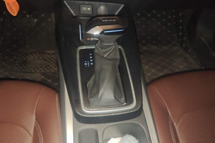 Used Chevrolet Monza 2023 1.5L Dual-Clutch WOW Enjoyment Edition Gear Lever