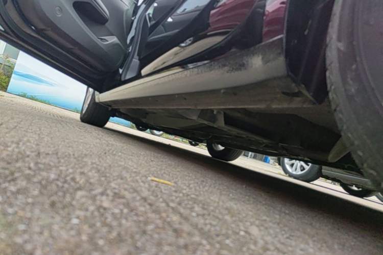 Used Chevrolet Monza 2023 1.5L Dual-Clutch Enjoyment Edition Left Side Sill