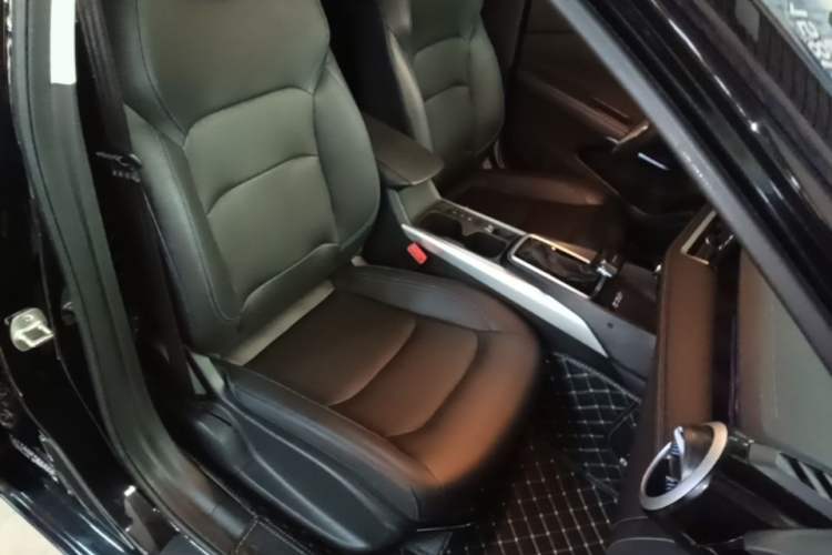 Used Chevrolet Monza 2023 1.3T Mild Hybrid Automatic Luxury Edition Right Front Seat
