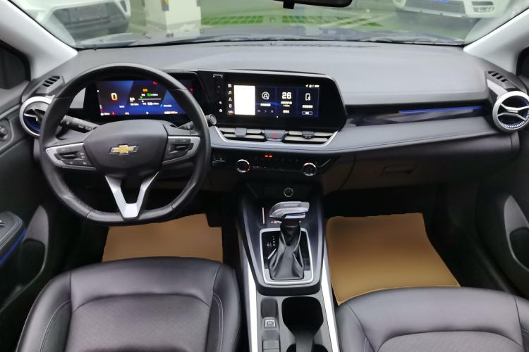 Used Chevrolet Monza 2023 1.3T Mild Hybrid Automatic Luxury Edition Center Console