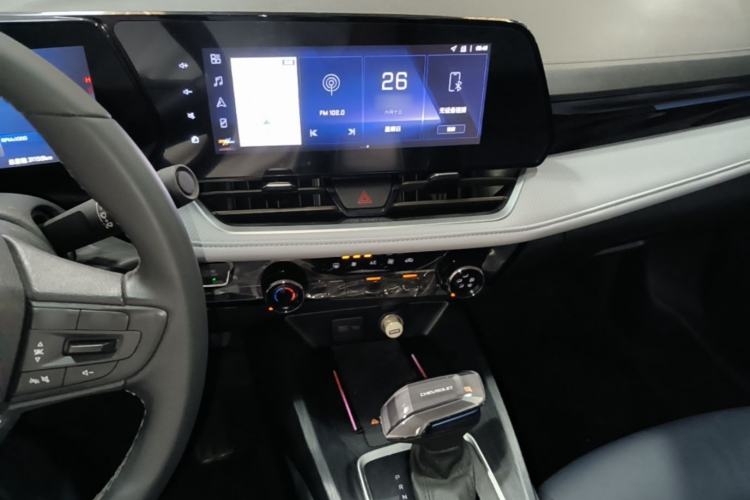 Used Chevrolet Monza 2023 1.5L Dual-Clutch Enjoyment Edition Center Console