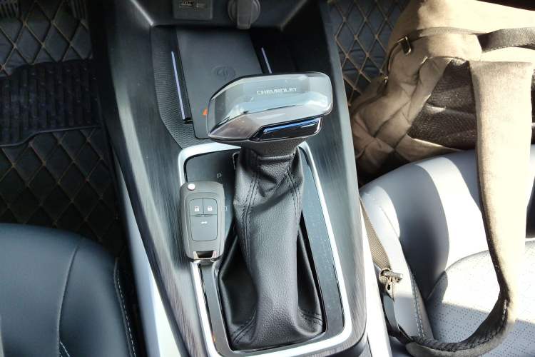Used Chevrolet Monza 2023 1.5L Dual-Clutch Enjoyment Edition Gear Lever