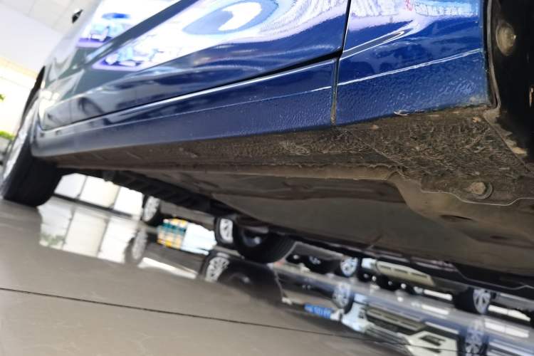 Used Chevrolet Monza 2023 1.5L Dual-Clutch Enjoyment Edition Right Side Sill