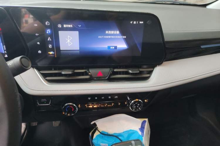 Used Chevrolet Monza 2023 1.5L Dual-Clutch Enjoyment Edition Audio And AC Panel