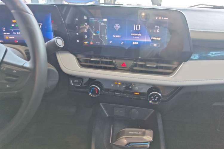Used Chevrolet Monza 2023 1.5L Dual-Clutch Enjoyment Edition Audio And AC Panel