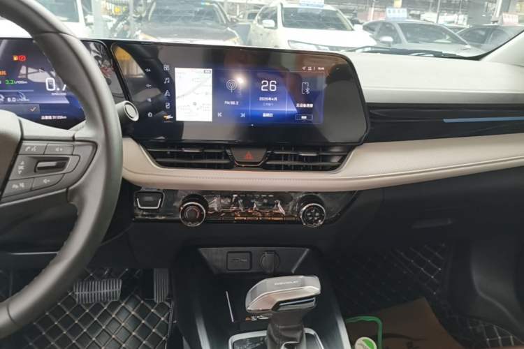 Used Chevrolet Monza 2023 1.5L Dual-Clutch Enjoyment Edition Audio And AC Panel