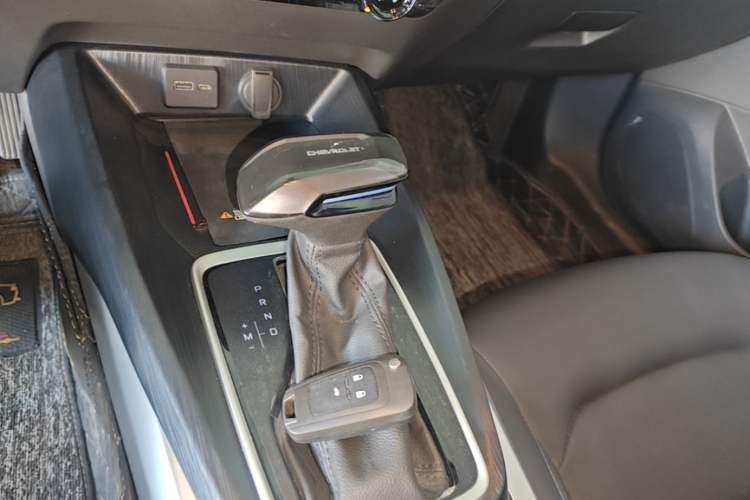 Used Chevrolet Monza 2023 1.3T Mild Hybrid Automatic Luxury Edition Gear Lever
