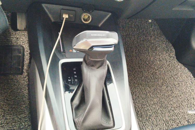Used Chevrolet Monza 2023 1.5L Dual-Clutch WOW Enjoyment Edition Gear Lever