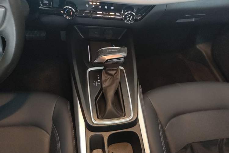 Used Chevrolet Monza 2023 1.5L Dual-Clutch Enjoyment Edition Gear Lever
