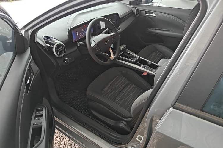 Used Chevrolet Monza 2023 1.5L Dual-Clutch Enjoyment Edition Left Front Seat