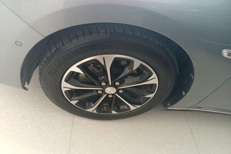 Used Chevrolet Monza 2023 1.3T Mild Hybrid Automatic Luxury Edition Left Front Wheel Hub