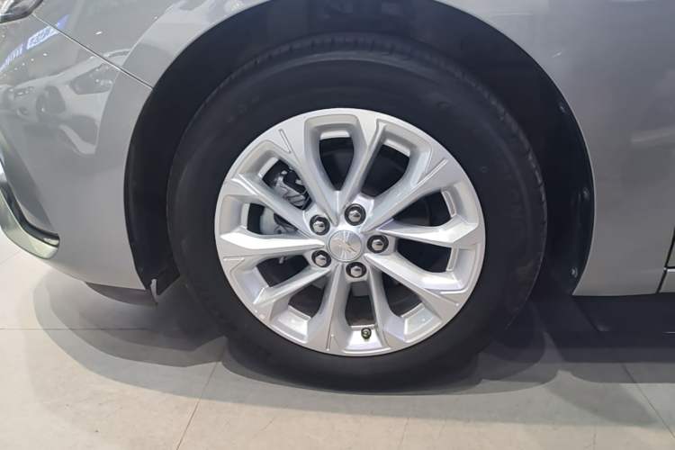 Used Chevrolet Monza 2023 1.5L Dual-Clutch Enjoyment Edition Left Front Wheel Hub