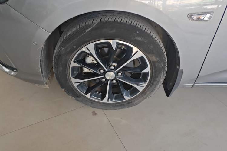 Used Chevrolet Monza 2023 1.3T Mild Hybrid Automatic Luxury Edition Left Front Wheel Hub