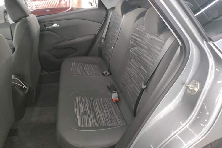 Used Chevrolet Monza 2023 1.5L Dual-Clutch Enjoyment Edition Left Rear Seat