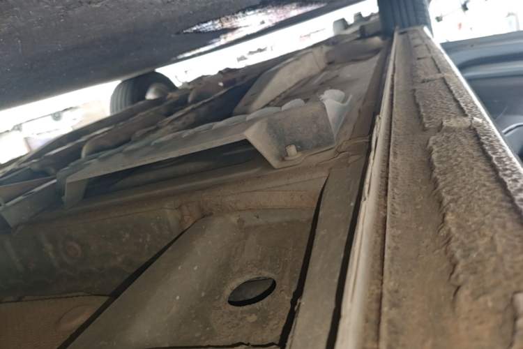Used Chevrolet Monza 2023 1.5L Dual-Clutch Enjoyment Edition Left Side Sill