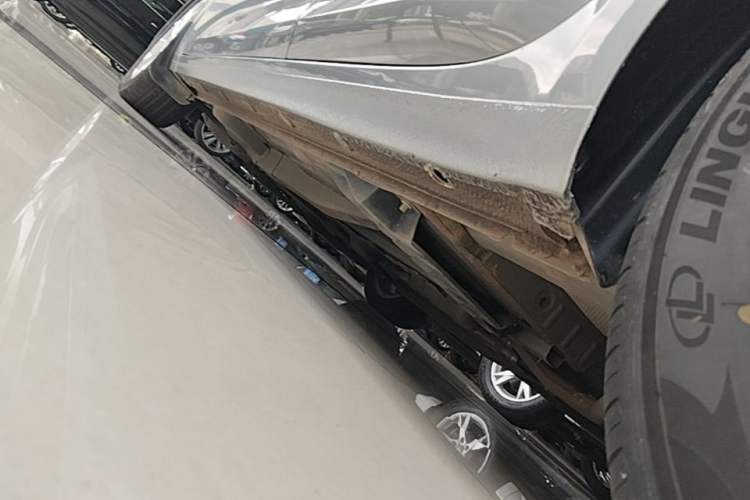 Used Chevrolet Monza 2023 1.5L Dual-Clutch Enjoyment Edition Left Side Sill
