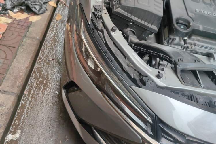 Used Chevrolet Monza 2023 1.5L Dual-Clutch Enjoyment Edition Right Front Headlight