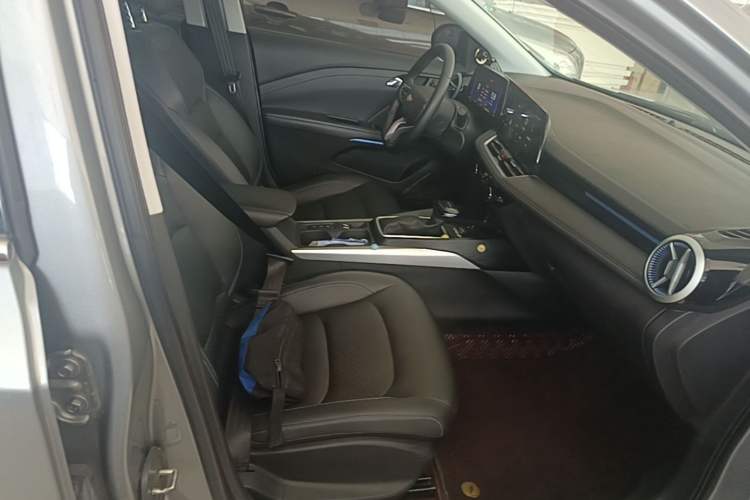 Used Chevrolet Monza 2023 1.3T Mild Hybrid Automatic Luxury Edition Right Front Seat