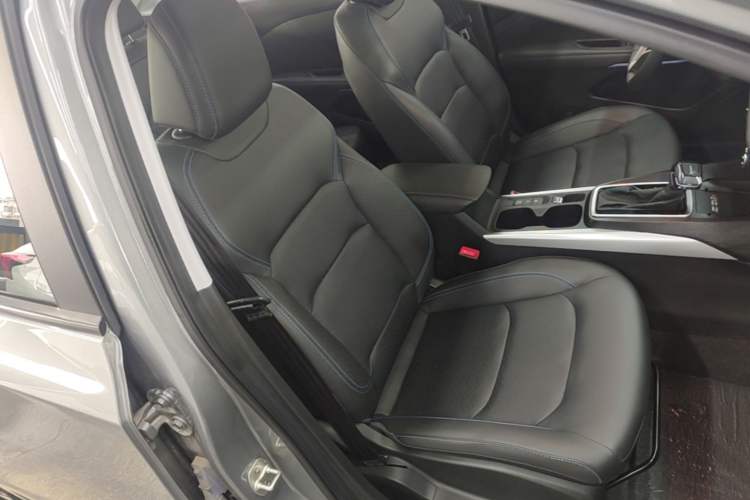 Used Chevrolet Monza 2023 1.3T Mild Hybrid Automatic Luxury Edition Right Front Seat