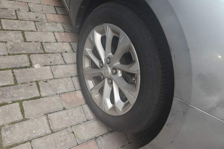 Used Chevrolet Monza 2023 1.5L Dual-Clutch Enjoyment Edition Right Front Wheel Hub