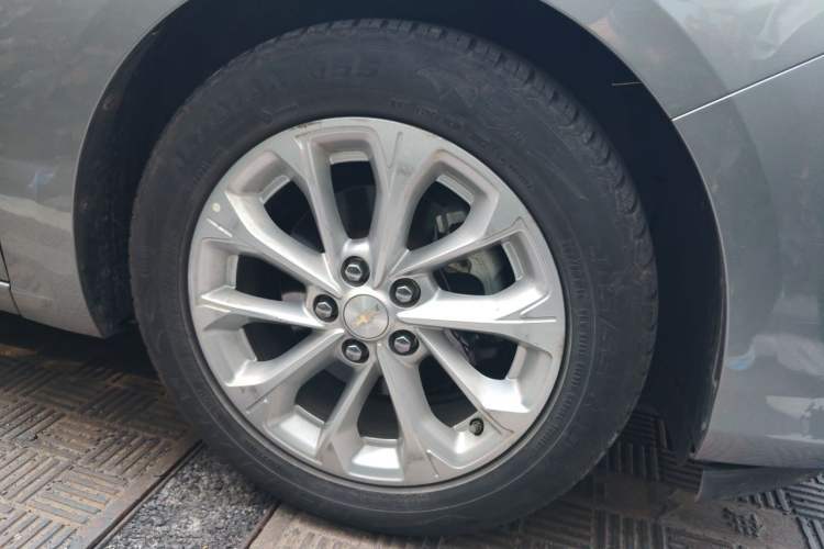 Used Chevrolet Monza 2023 1.5L Dual-Clutch Enjoyment Edition Right Front Wheel Hub